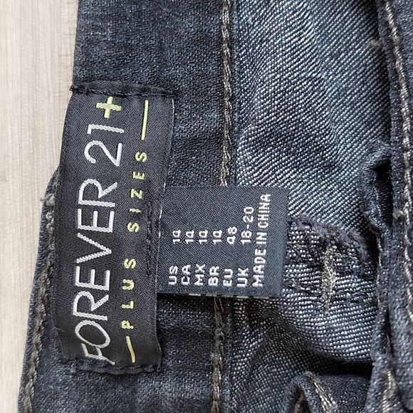 Forever 21+ rinsed black skinny stretch jeans - Picture 4 of 8